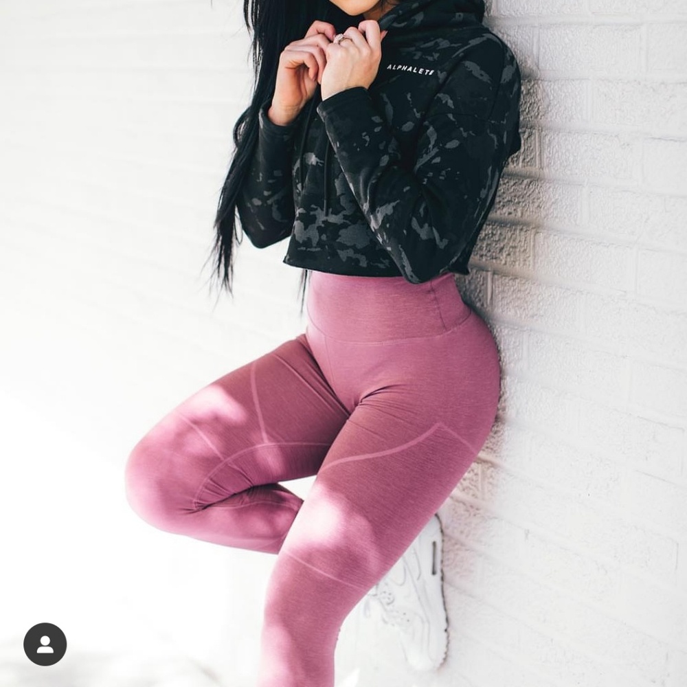 SOLD** do not buy Alphalete revival sz.small mauve